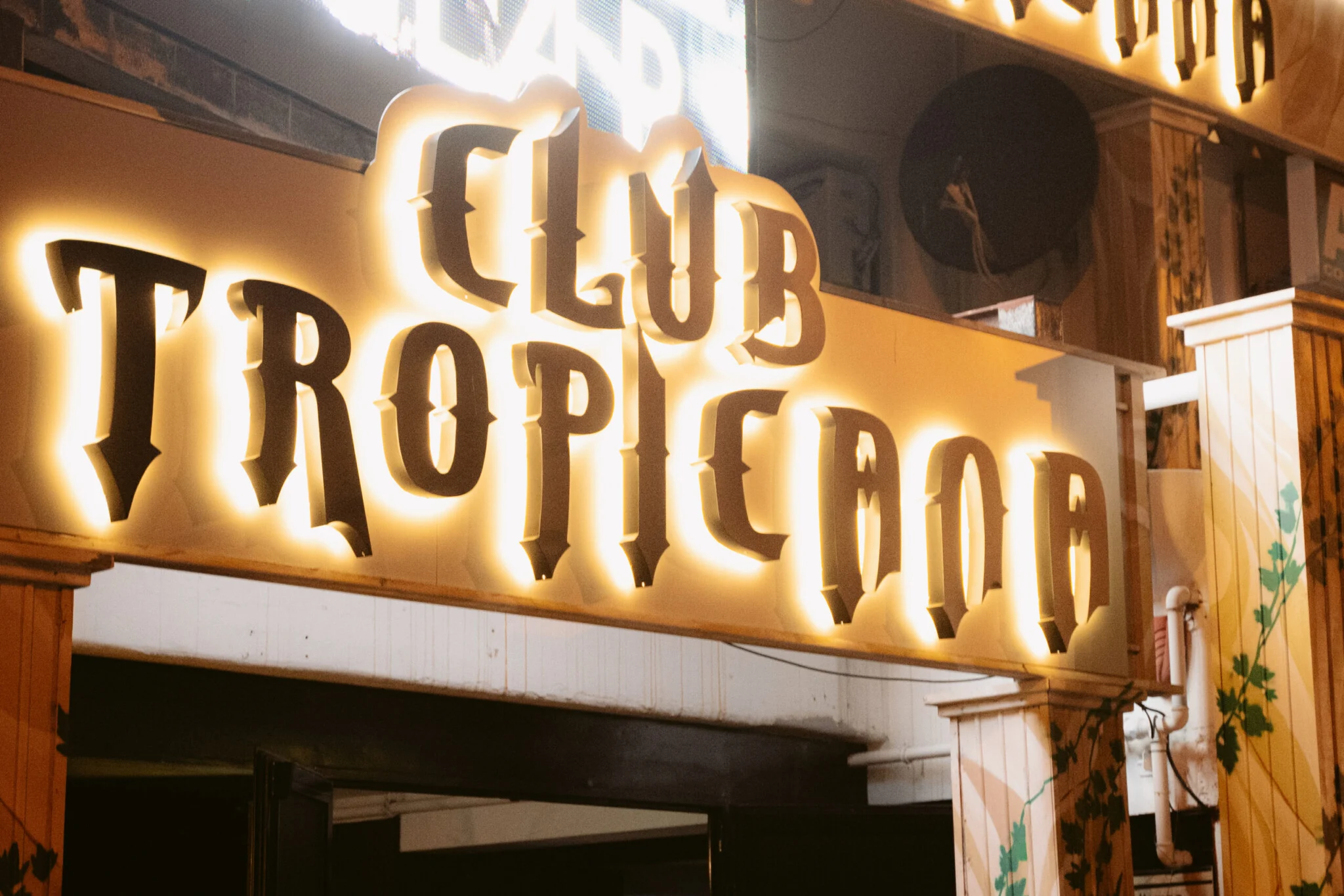 club tropicana